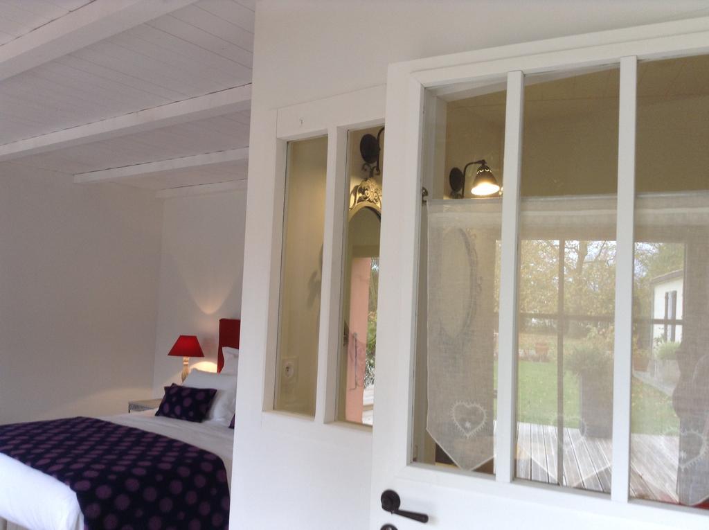 Bed and Breakfast La Grange d'Aunis Aigrefeuille-dʼAunis Zimmer foto
